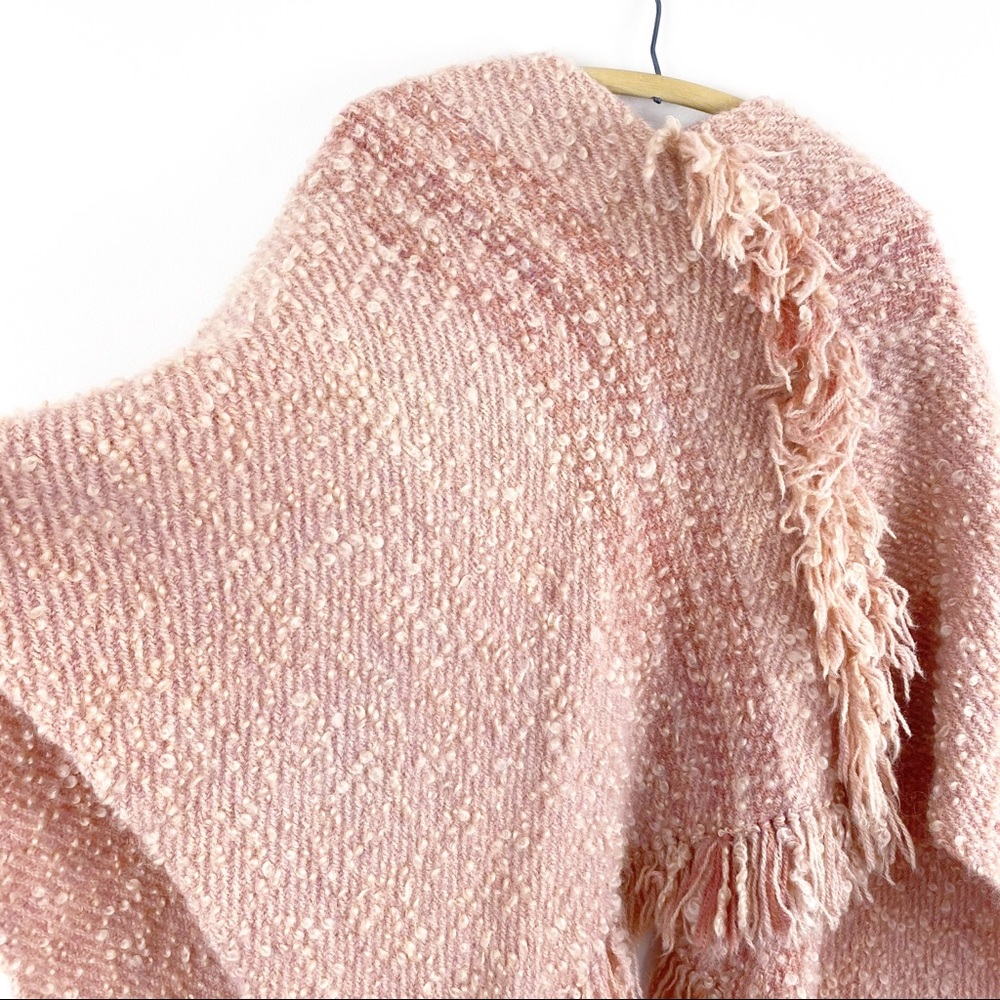 VTG 50s Handmade Boucle Fringe Wool Granny Shawl - Picture 11 of 14